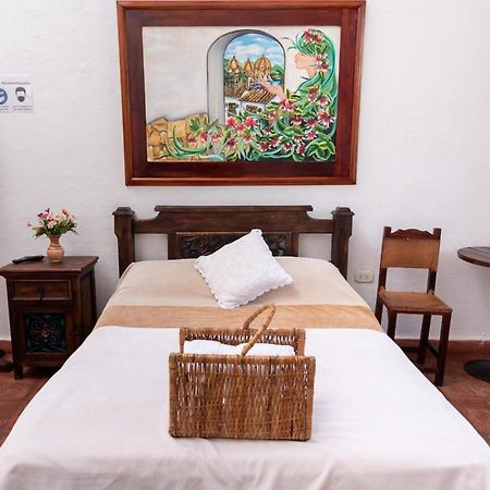 La Serrana Hostal Spa Socorro Exterior foto