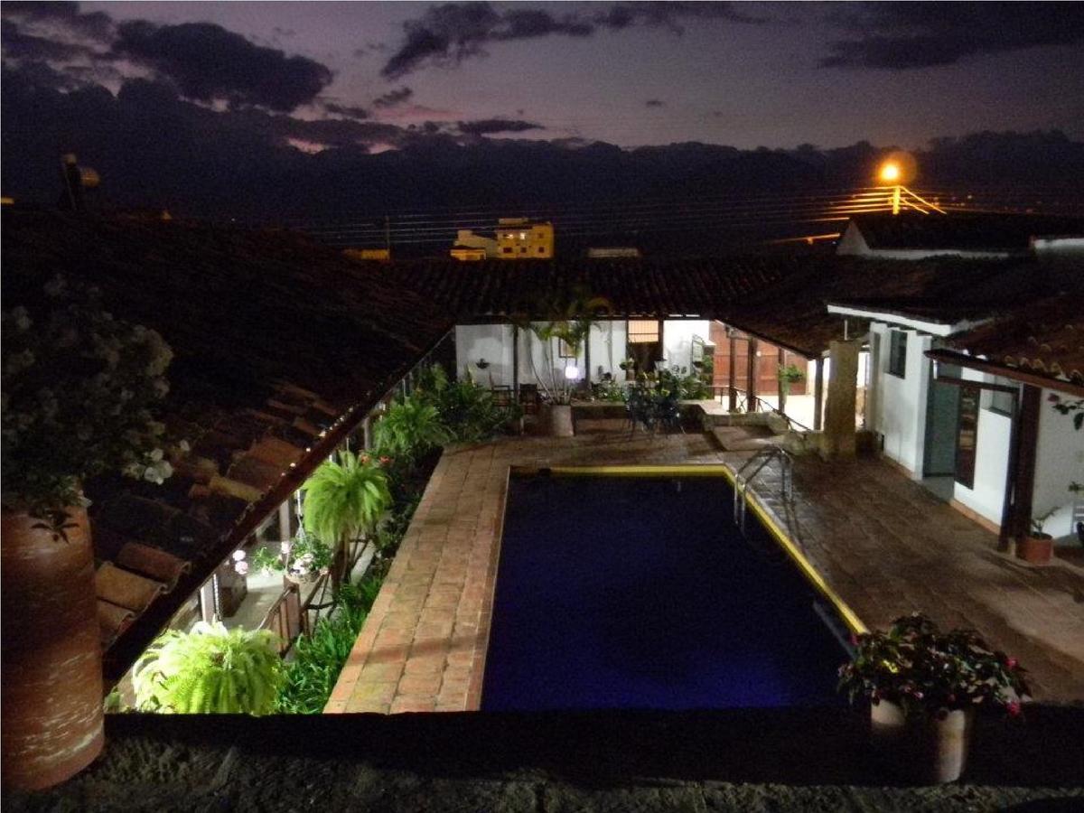 La Serrana Hostal Spa Socorro Exterior foto