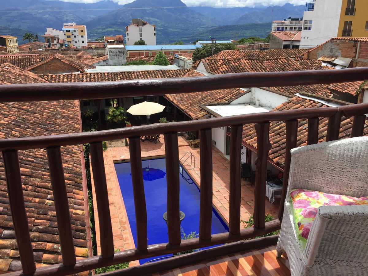 La Serrana Hostal Spa Socorro Exterior foto